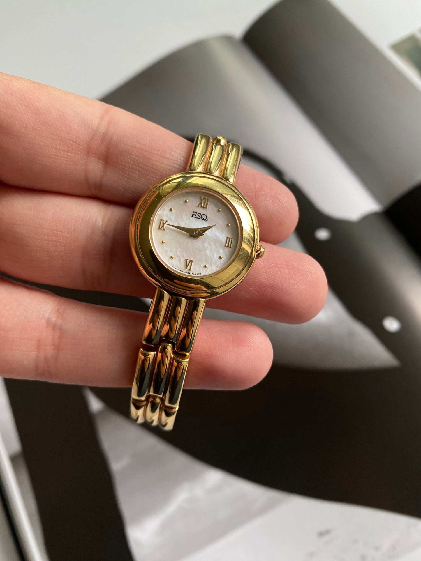 Vintage Circle Mother of Pearl Dial Gold ladies ESQ Watch