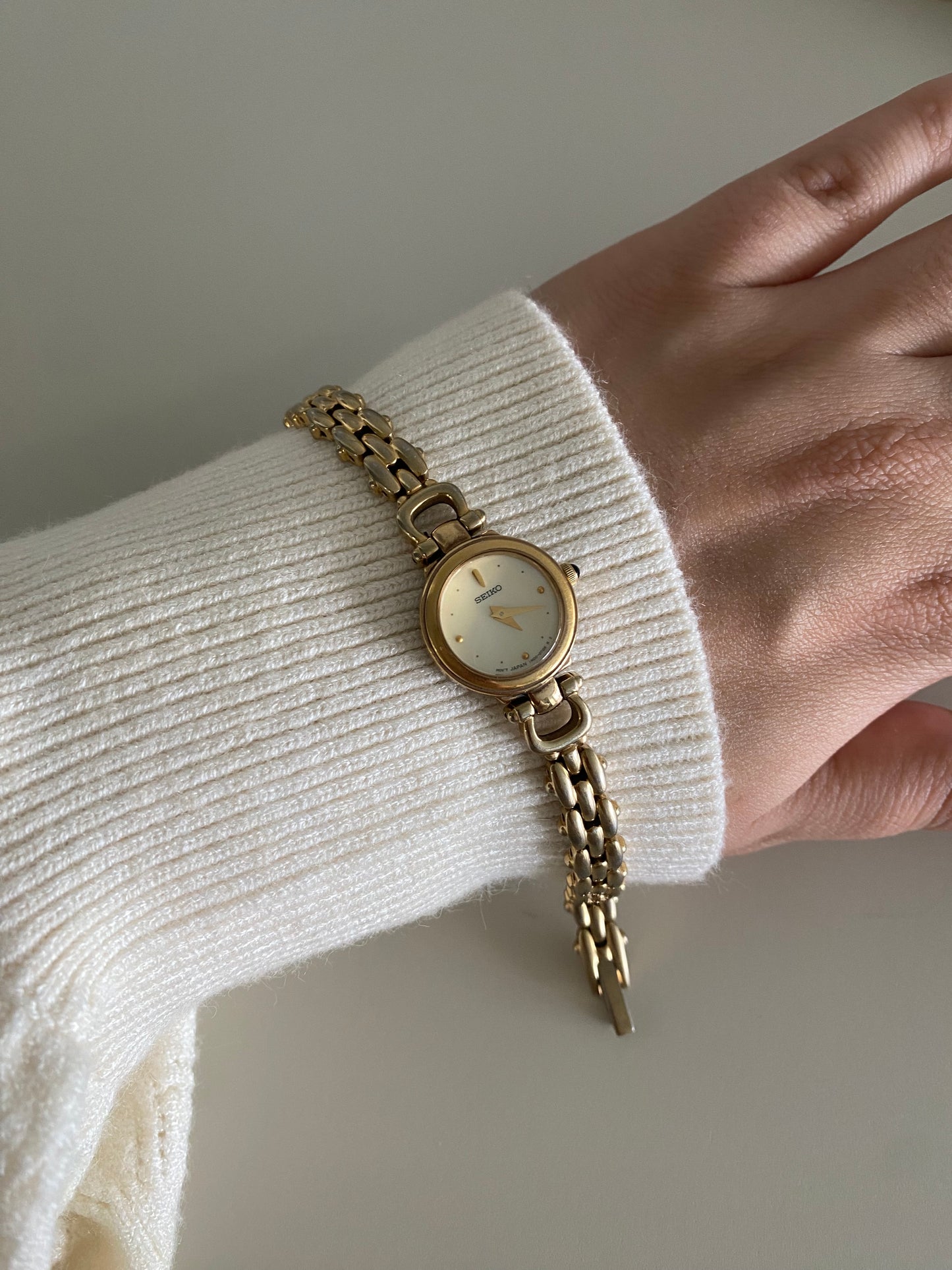 Vintage Petite Ladies Seiko Watch from the 1980s
