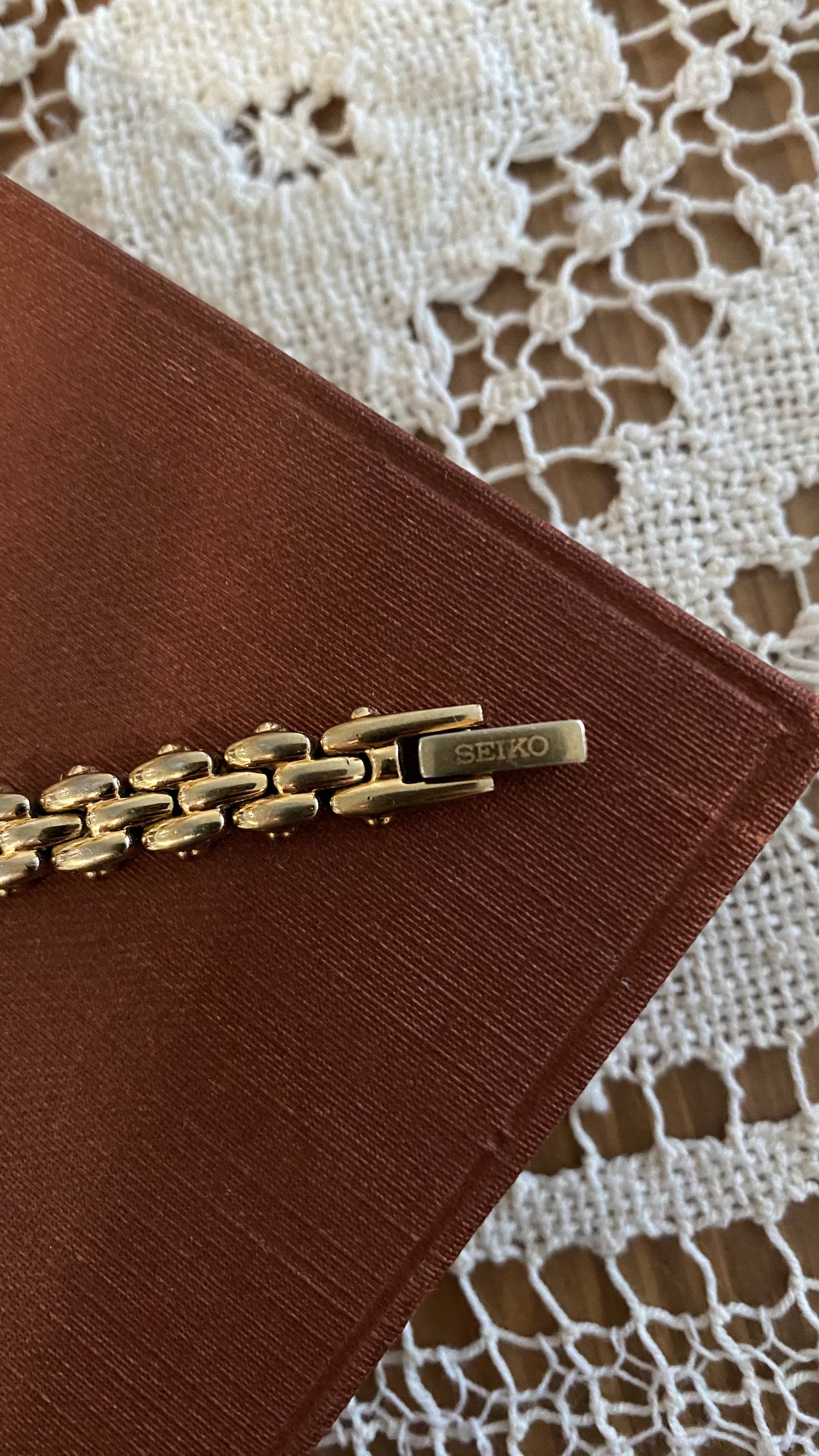Vintage Petite Ladies Seiko Watch from the 1980s