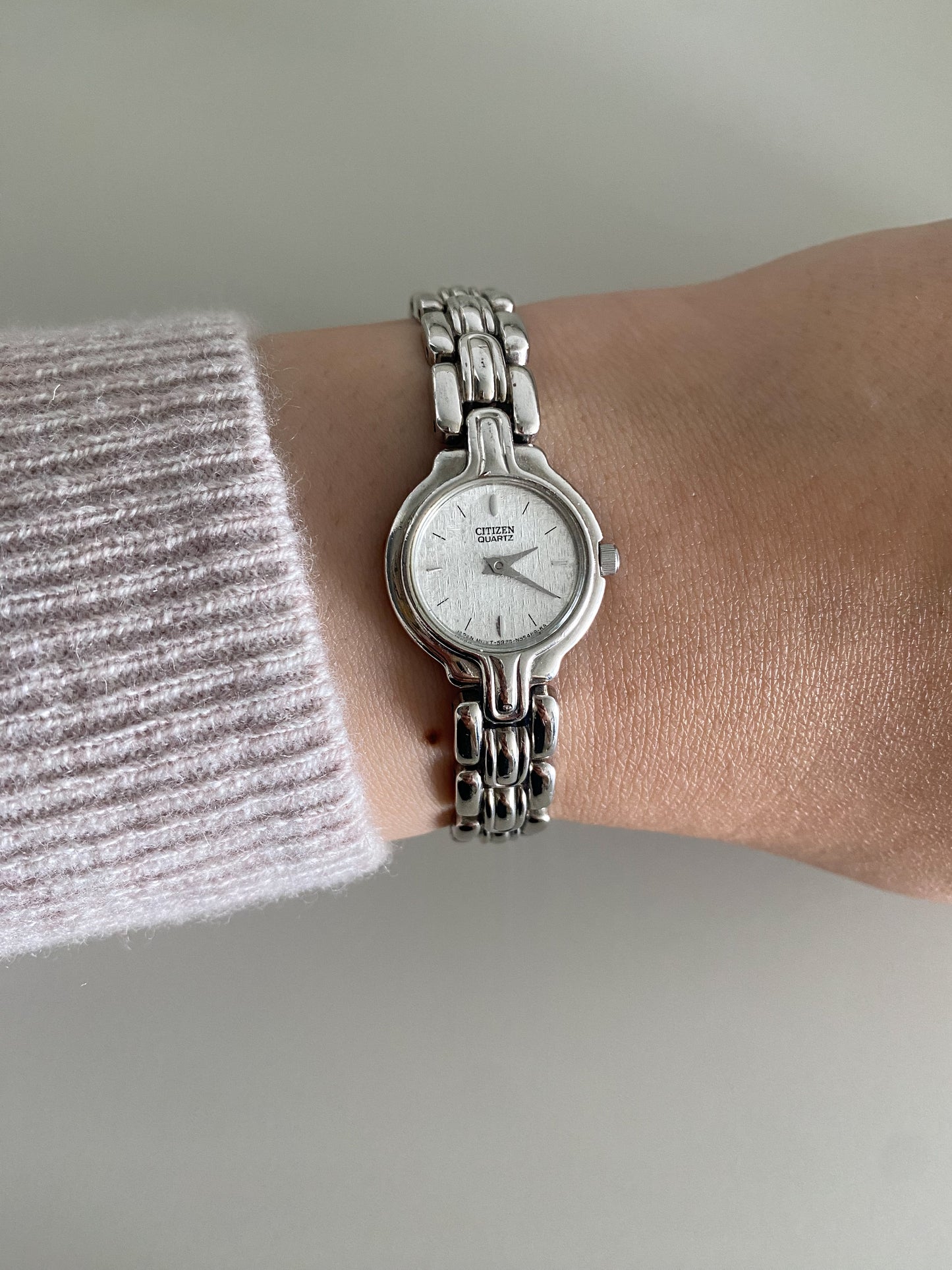 Vintage Citizen Silver tone Ladies Watch from the 1990s