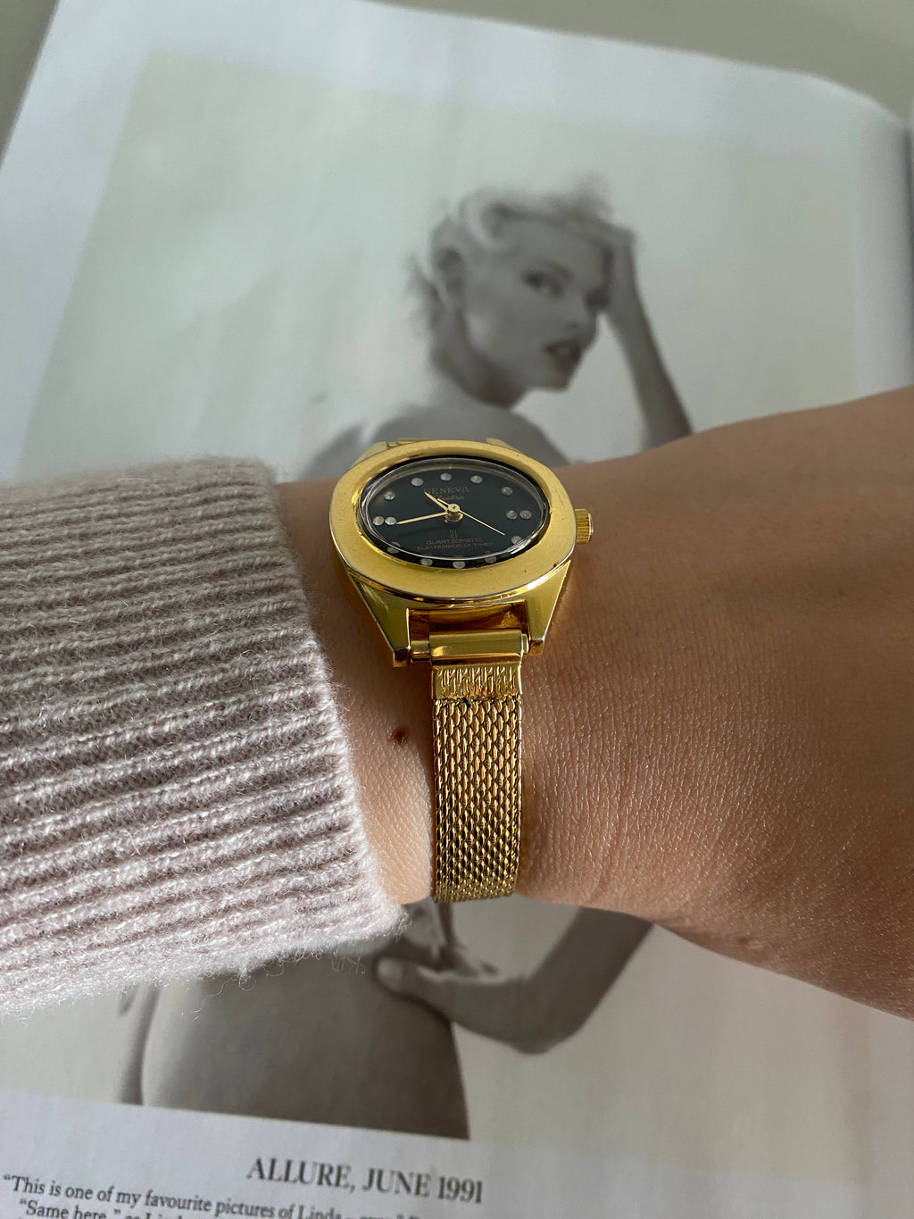Vintage gold tone Geneva Electra Ladies Watch