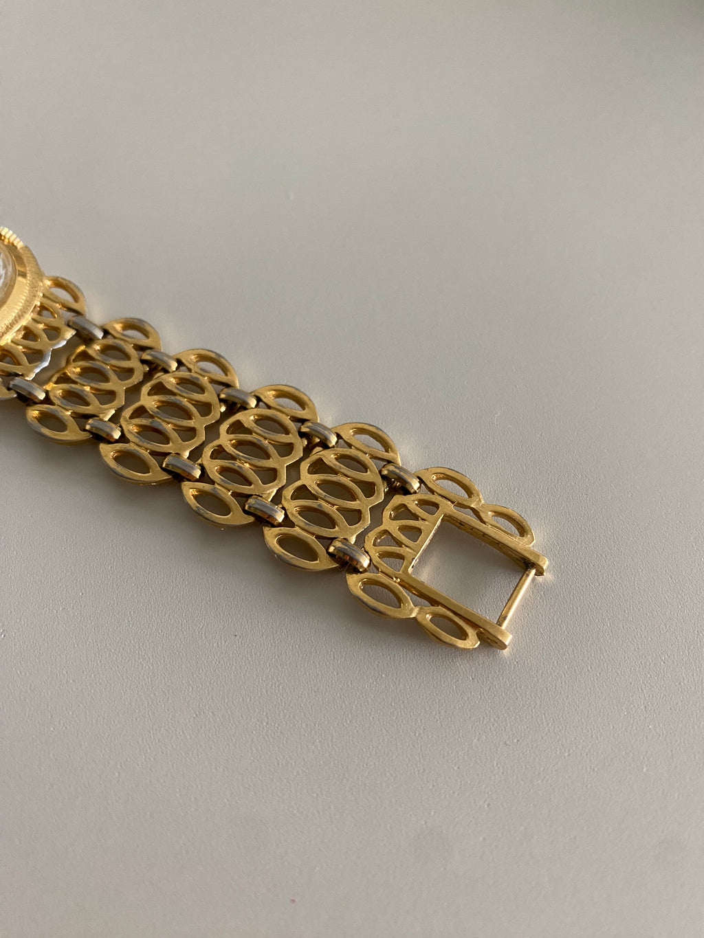1970s Vintage Filigree Art Deco Vendôme Mechanical Watch