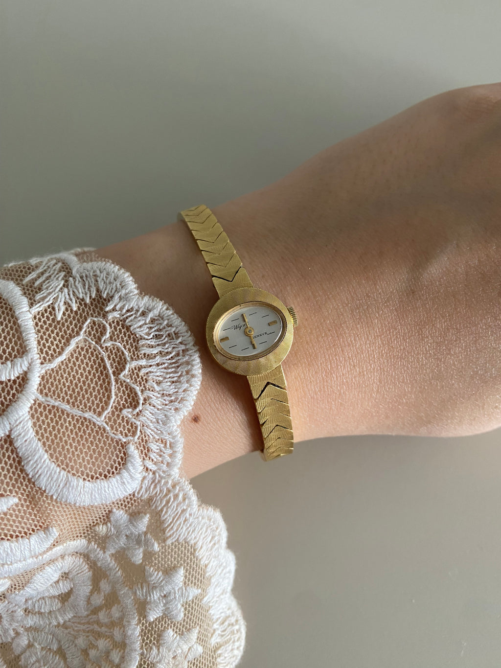 Rare Vintage 1960s Dainty Wyant Geneve 10 Microns Gold Plated Ladies Mechanical Watch